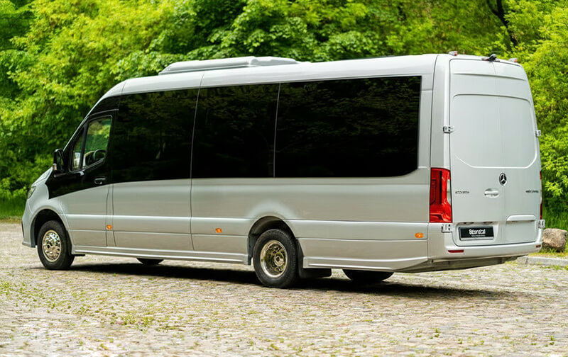 Sprinter 19-seat minibus, side view